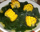 Foto langkah ke 3 dari resep Sayur kelor jagung Manis.