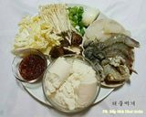 Hình bước làm 1 của món Súp Đậu Hũ Non Hải Sản 해물순두부찌개