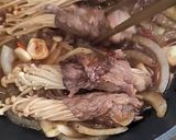 Foto langkah ke 4 dari resep Enoki Beef Roll Cajun Seasoning.
