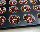 Foto langkah ke 5 dari resep Muffin Pisang Coklat (Banana Choco Muffins).