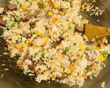 Foto langkah ke 4 dari resep Nasi Goreng Enak & Cepat 😋😋.