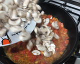 Foto del paso 3 de la receta: Fricandó de filete de cerdo con timbal de patata hervida
