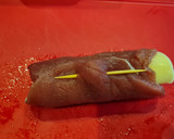 Foto del paso 3 de la receta: Rollito de ternera relleno de jamón y queso en salsa de pimentón