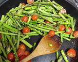 Foto del paso 2 de la receta: Pollo salteado con mix de verduras 🍗🍅🫑