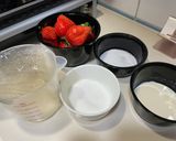 士多啤梨慕絲蛋糕的食譜步驟4照片