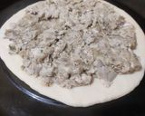 A picture of step 5 of Chicken stuffed bread.