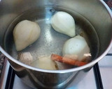 Foto del paso 2 de la receta: Peras al mosto blanco en almíbar de albaricoque y vainilla