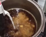 A picture of step 2 of Elaichi Wali Chai/Tea.