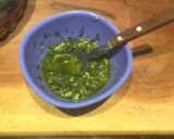 Foto del paso 2 de la receta: Arrolladitos de pescadilla sobre hojaldre de papas