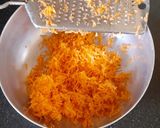 A picture of step 2 of Carrot Lachha Paratha.