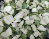 Foto del paso 3 de la receta: Calabacitas primavera para tostadas o acompañamiento/ guarnición