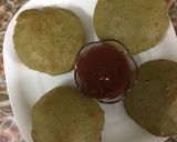 A picture of step 4 of Paneer spinach poori.
