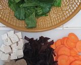 Foto langkah ke 1 dari resep Sop Jamur Kuping.