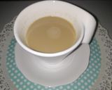 صورة لخطوة 2 من وصفة قهوة ☕ حليب عالسريع