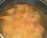 Foto del paso 1 de la receta: Pasta Penne con camarones a la mantequilla
