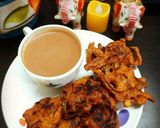 "পেঁয়াজি" বা "পেঁয়াজের পকুরি" (piyaji recipe in Bengali) রেসিপির ধাপ 7 ছবি