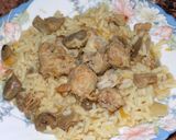 Foto del paso 6 de la receta: Menudos (no se tiran) de pollo encebollados con arroz
