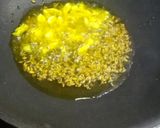 A picture of step 3 of Mirch Ka Thecha (Spicy Green Chili Chutney).