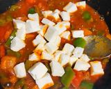 A picture of step 3 of Kadhai Paneer.