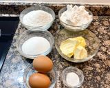 Foto del paso 1 de la receta: Mantecadas de coco