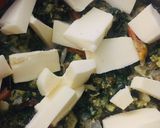 Foto del paso 5 de la receta: PASTA FROLA(salada) DE🥦BROCOLI/ACELGA🥬Y TOMATES🍅 DESHIDRATADOS MÁS QUESO🧀🧀