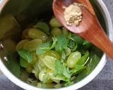 ग्रीन ग्रेप मिंट कूलर (Green Grape Mint Cooler Recipe In Marathi) रेसिपी स्टेप 2 फोटो 