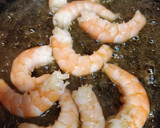 Foto del paso 2 de la receta: Khao Pad Saparod (Arroz thailandes frito con piña)