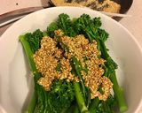 Hình bước làm 4 của món Broccoli Goma-ae (Bông cải xanh trộn sốt mè rang của Nhật)