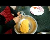 A picture of step 2 of Chakri (Snack's dish).
