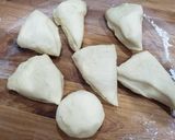 Hình bước làm 2 của món Bánh mì ngọt nhân dừa