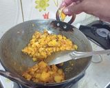 आलू शिमला मिर्च (Aloo shimla mirch recipe in hindi) रेसिपी चरण 5 फोटो