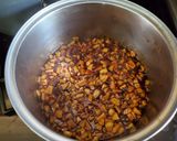 A picture of step 6 of Apple Pie Baked Beans.