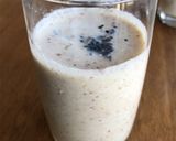 A picture of step 3 of Apple Date Shake.