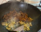 Gambar langkah 3 resipi Daging Goreng Kunyit Basah-basah.