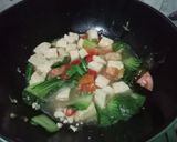Foto langkah ke 4 dari resep Tumis Tahu Pokcoy.
