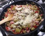 Une image de l'étape 15 de Gratin de céleri branche au jambon blanc, poivrons rouges et parmesan.