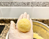 Foto del paso 4 de la receta: Cocadas rellenas con dulce de boniato