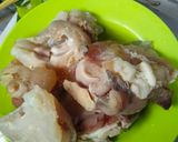 Foto langkah ke 5 dari resep Gulai Tunjang (kaki) Sapi dan Cara Membersihkannya.