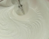 Foto langkah ke 2 dari resep Bolu kukus mekar no soda.