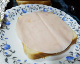 Foto del paso 2 de la receta: Sándwich mixto con mantequilla hecho en sartén!!😋🍴