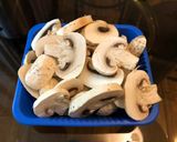 Foto del paso 4 de la receta: Hongos de pino (callampas) con champiñones París