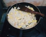 Foto langkah ke 3 dari resep Nasi goreng mentega.
