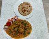 A picture of step 4 of Reshmi chicken with cashwnut masala with warky paratha.
