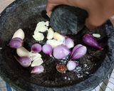 Foto langkah ke 1 dari resep Semur Daging Sapi, Telur dan Kentang.
