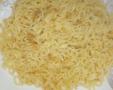 صورة لخطوة 3 من وصفة اندومي 😋