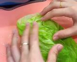 Hình bước làm 4 của món Bắp cải cuộn xốt cà