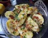 Foto del paso 2 de la receta: Patatas y pimientos al horno con jamón al limón