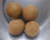 A picture of step 5 of Bread Gulab Jamun.