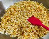 A picture of step 2 of Murmura Chivda.
