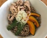 Foto del paso 8 de la receta: Soba con pimiento verde, calabaza y carne